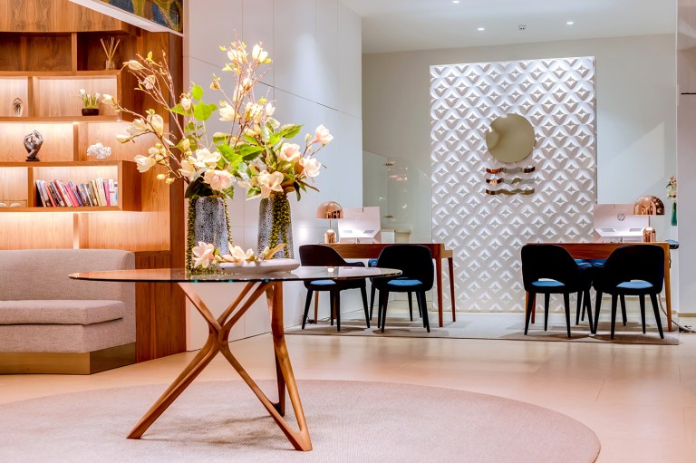 S&amp;M Lobby 01_low